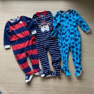 3 pair Carter’s 24mo fleece footed pajamas bundle 2t